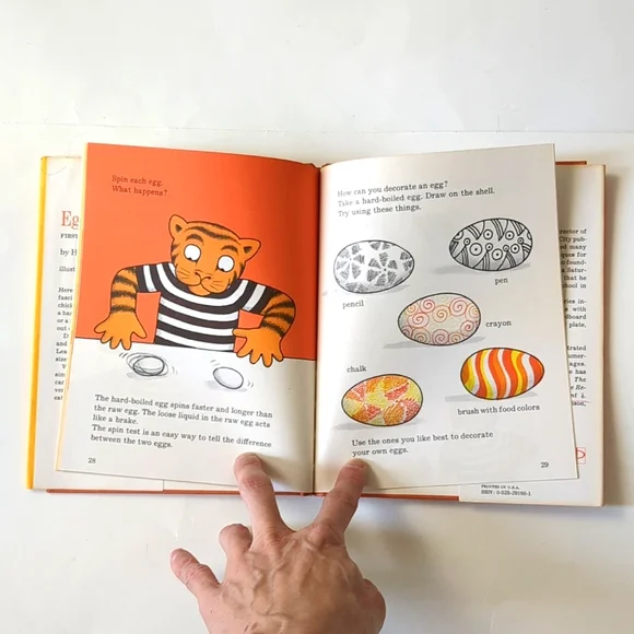 Egg-ventures: First Science Experiments - 1974 - Picture 9 of 13